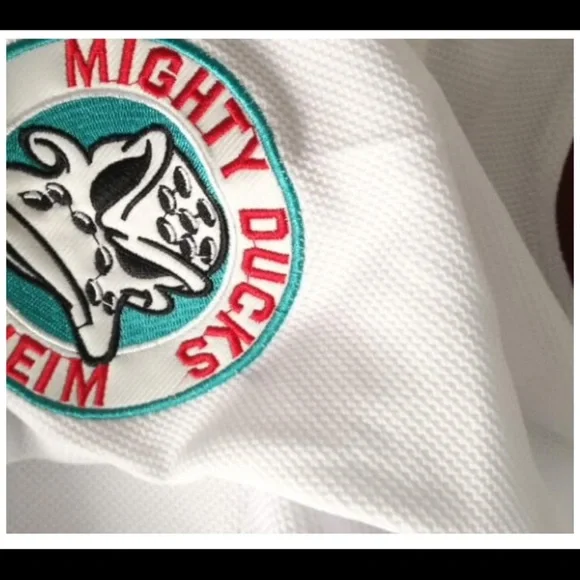 Nwt Mighty Ducks Conway Hockey Jersey Authentic - Picture 6 of 12